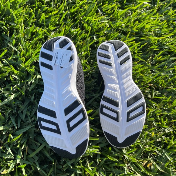 APL🔴TechLoom Phantom black/white women’s Athletic Running shoes 5 - Picture 8 of 15